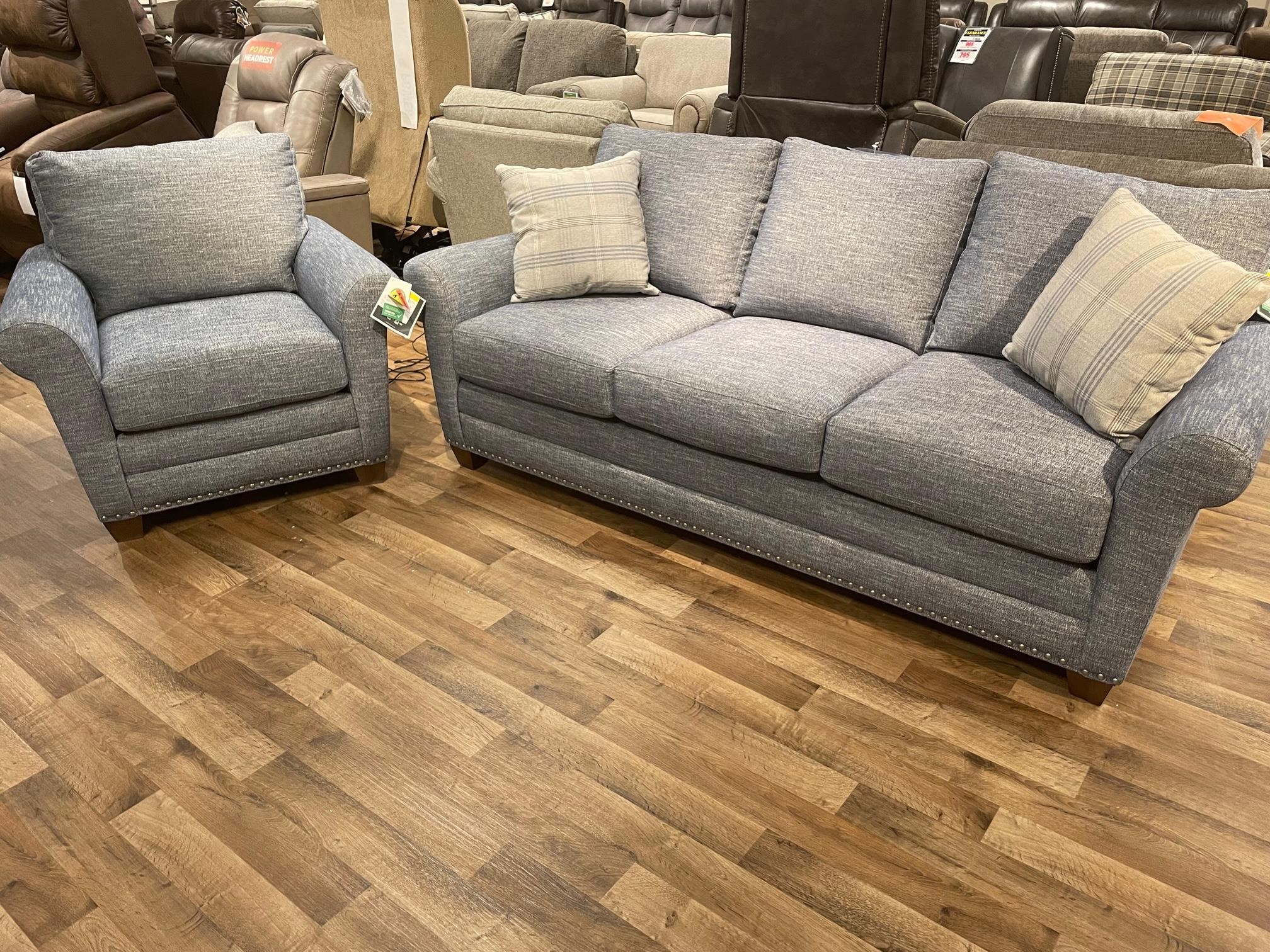 Bassett hunt outlet club sofa